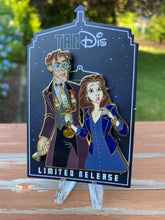 Load image into Gallery viewer, Tardis Pins: Hide Top pin